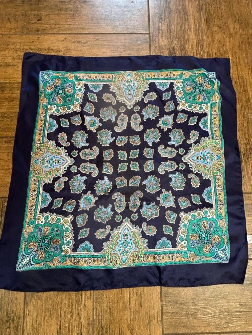 Sally Gee Vintage 22
